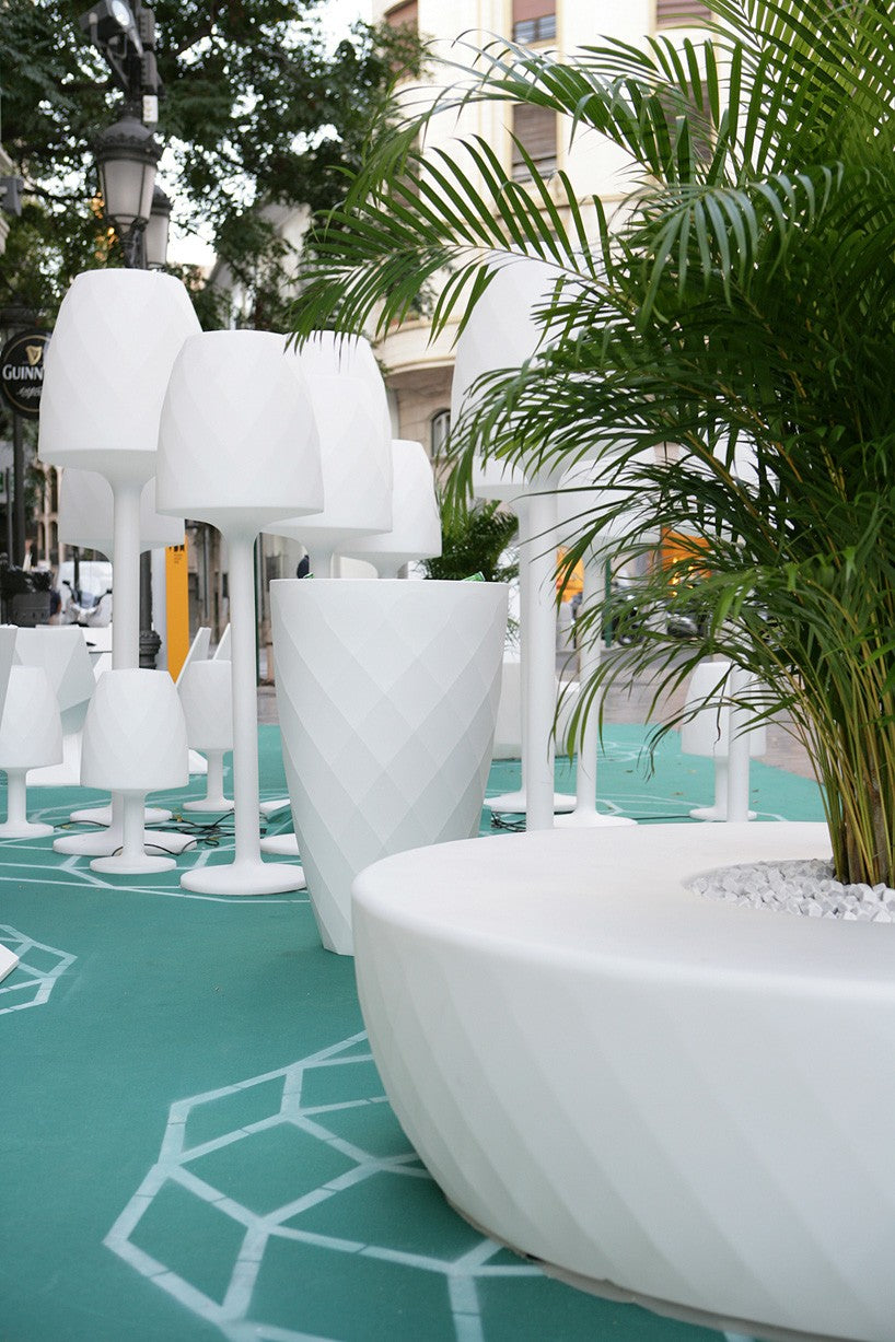 Round Planter With Garden Bench Integrated VASES ISLAND Vondom