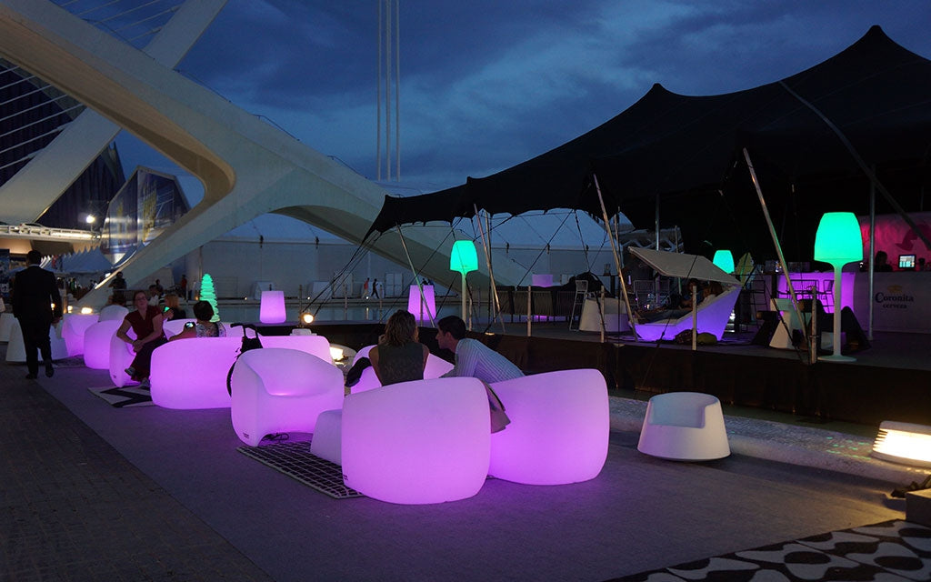 Meubles de Jardin avec Lumiere Multicolore canape Fauteuil Table de Salon Blow de Vondom