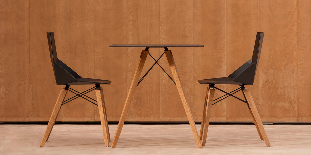FAZ WOOD CHAIR - Geometric chair with wooden base
