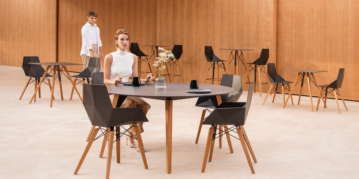 FAZ WOOD CHAIR - Geometric chair with wooden base