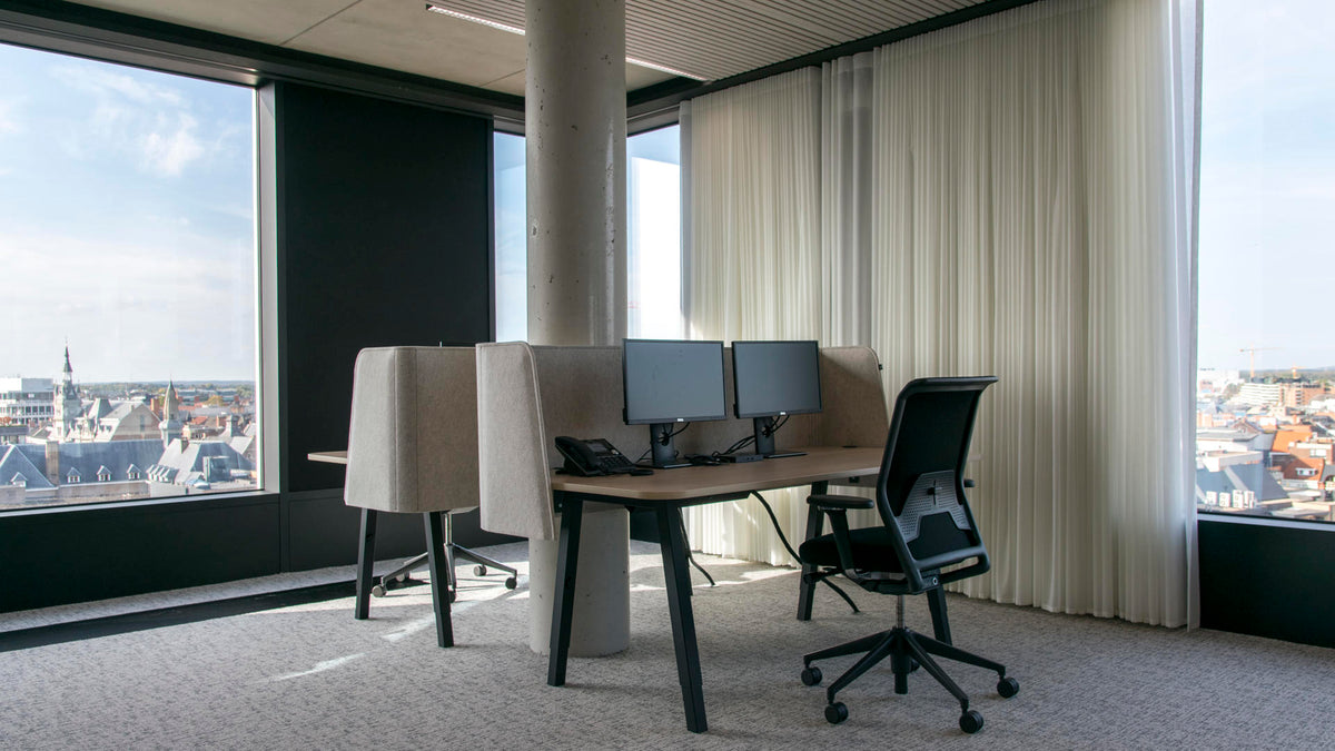 ACOUSTIC WRAP DESK - Acoustic Enclosure for Office