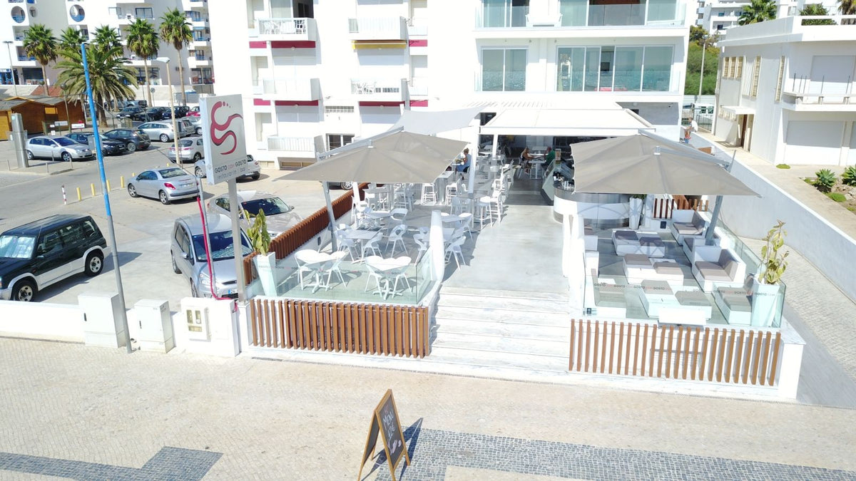 DOPPIO 600X388 - Double Parasol Déporté Mât Central pour Professionnels