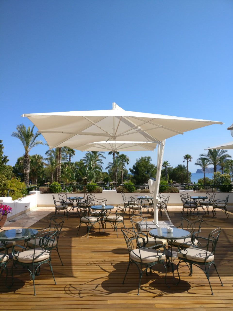 Doppio Parasol Double à Pied Unique Faible Encombrement au Sol par Fim