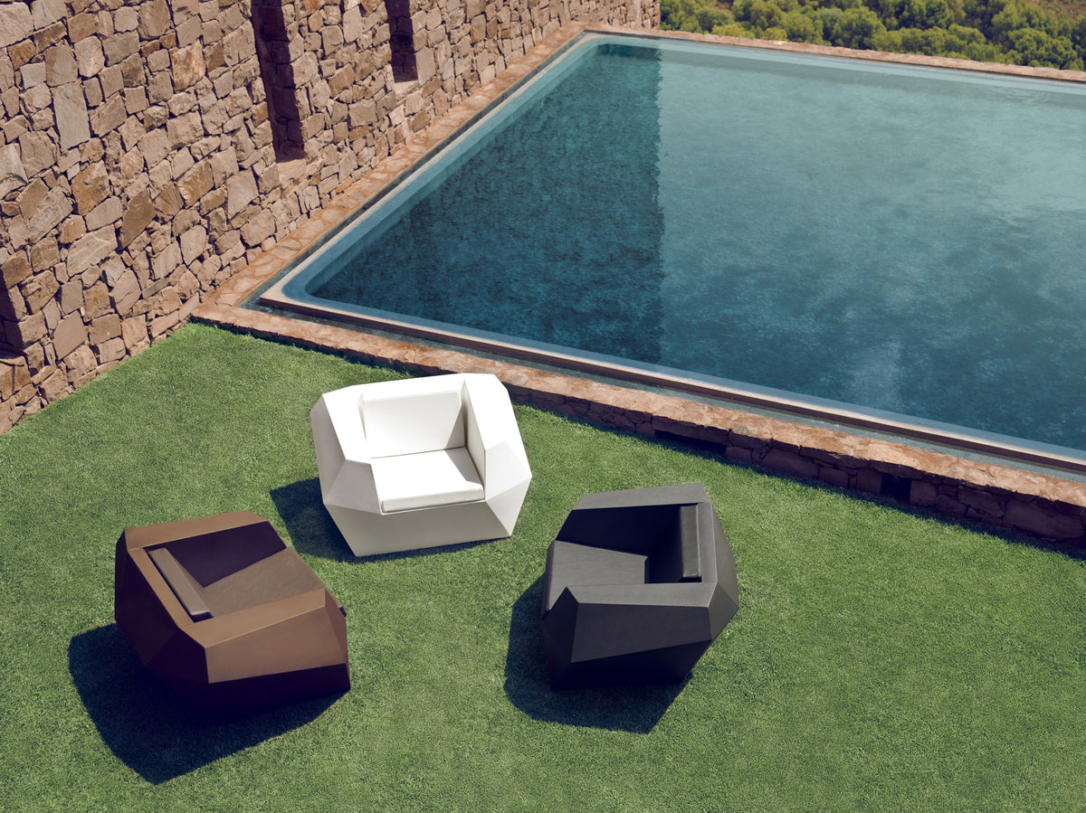 Fauteuil Faz Vondomen Bord de Piscine couleurs Blanche Anthracite et Bronze