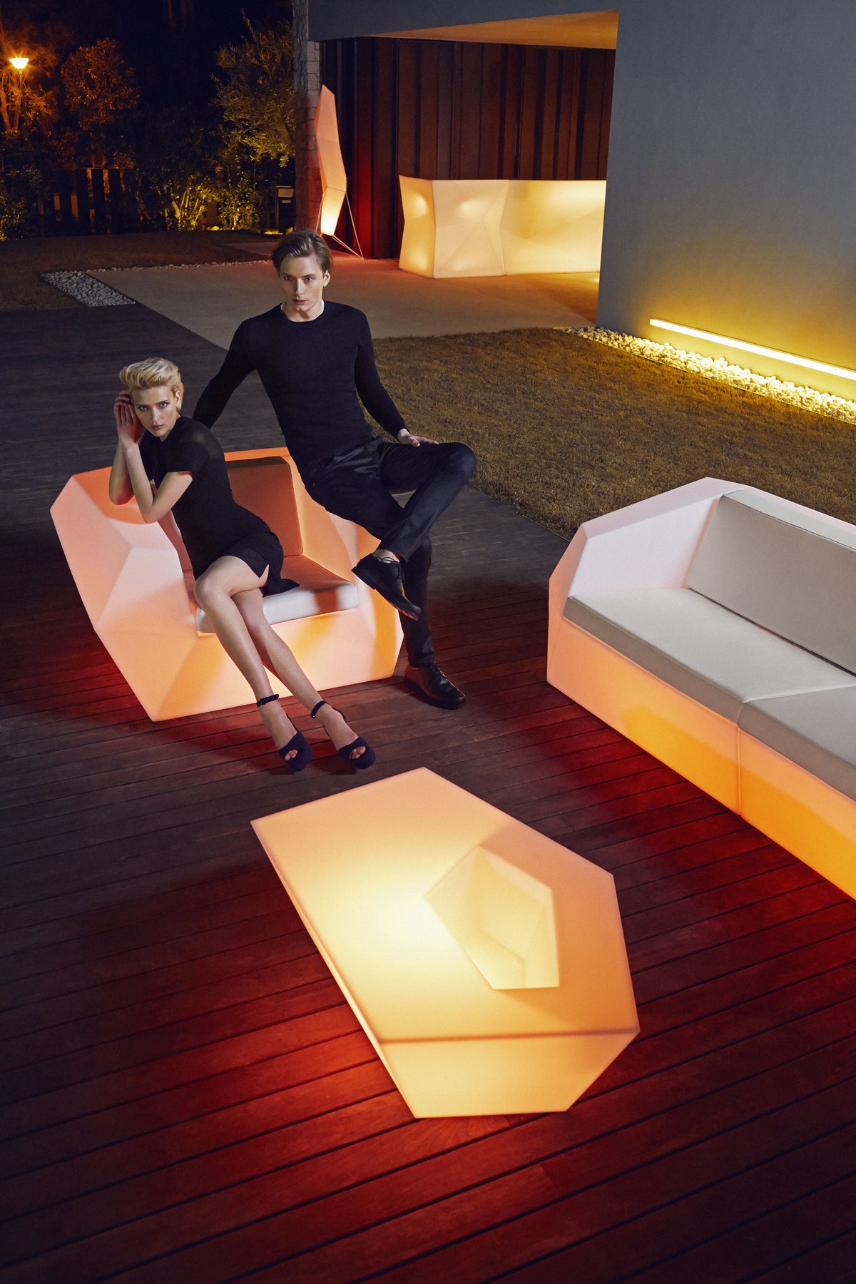 Canape Table et Fauteuil Lumineux Faz Vondom