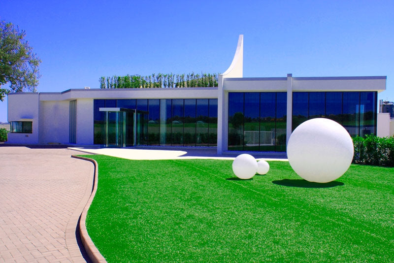 GLOBO 200 Giant Luminous Ball 2-meter Diameter ideal to stand out your Company, Hotel, Restaurant from competition