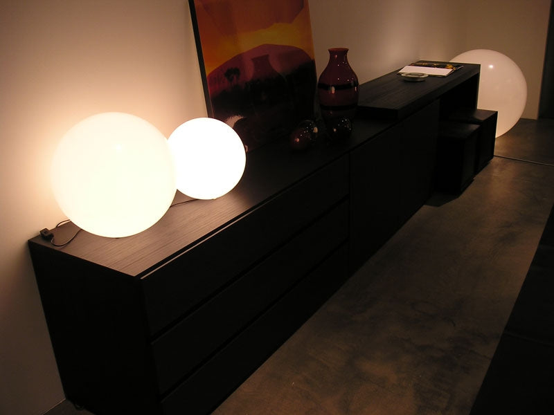 GLOBO 50 Round Table Lamp with Matt or Glossy Finish for Professional Use