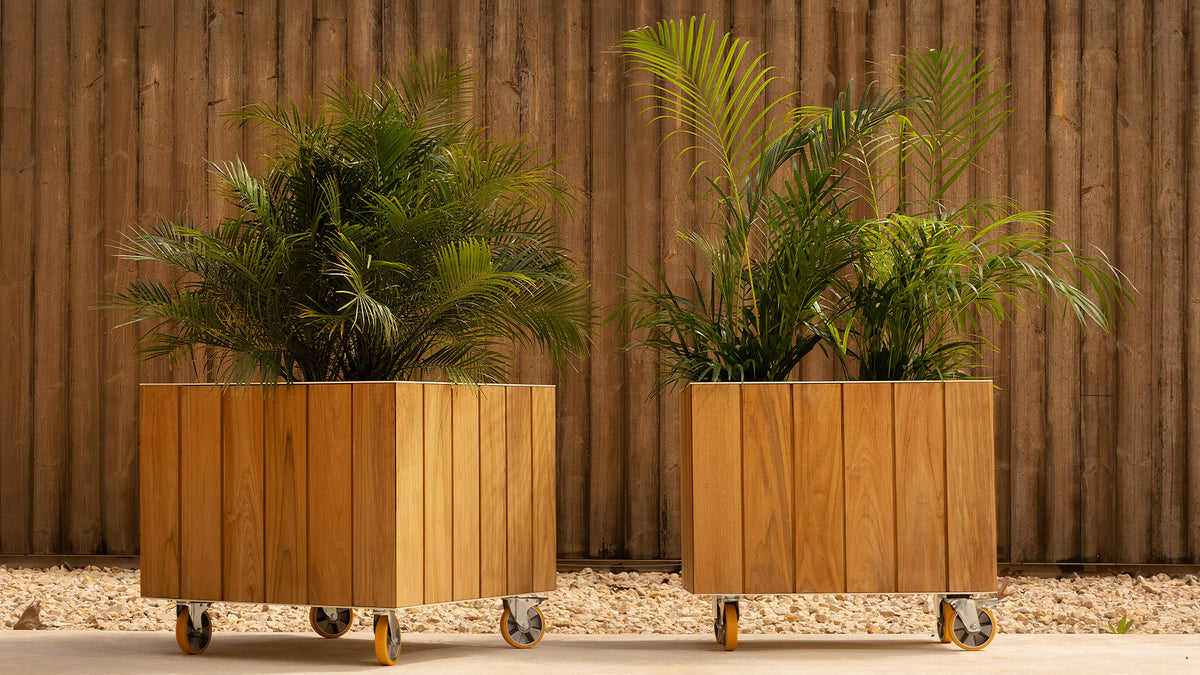 VINEYARD PLANTER - Outdoor Wooden Planter