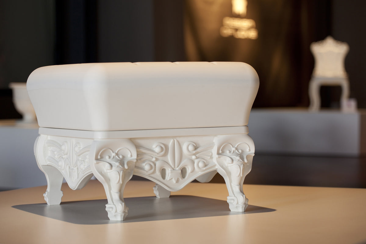Pouf Blanc Laque Little Prince of Love of Love Slide Design