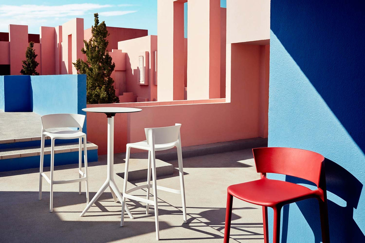 AFRICA High Bar Chairs Clean and Contemporary design with MARI-SOL High Bar Table