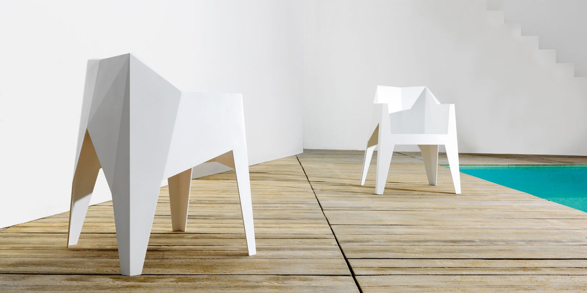 Deux Fauteuils Voxel en Blanc Opaque par Vondom
