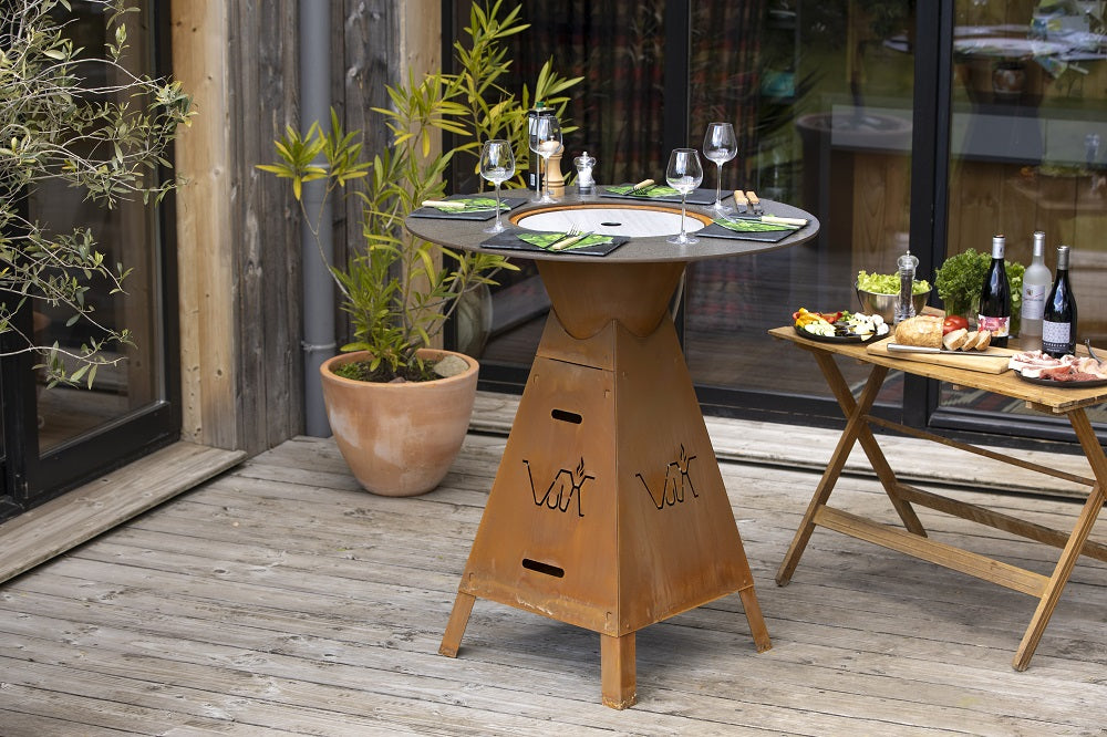 Table haute industrielle 4 places avec barbecue au gaz et brasero intégré MAGMA Gaz de VULX