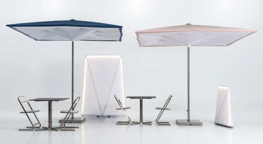 Large cantilever parasol with LED