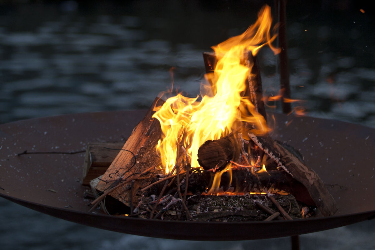 With Fire - Tripee - Outdoor Steel Tripode Fire Pit - AK47