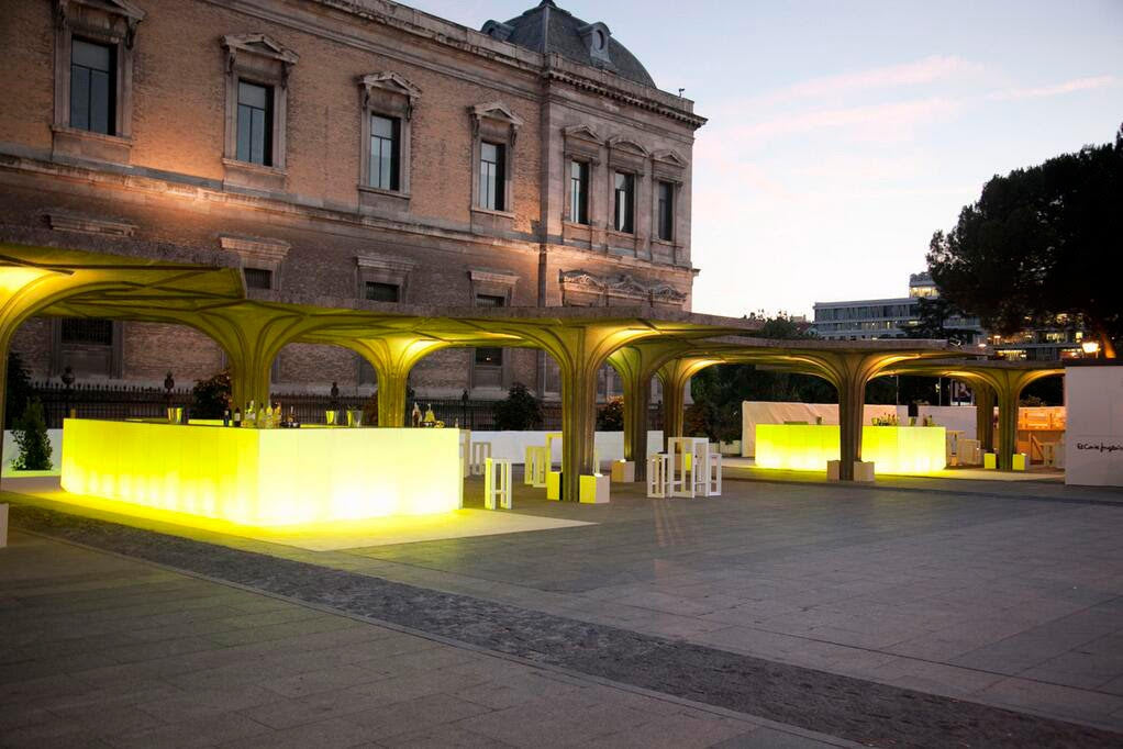 Bar Extérieur Lumineux Multicolore compose des modules de bar Vela ideal Bar Lounge Exterieur Terrasse ou Piscine