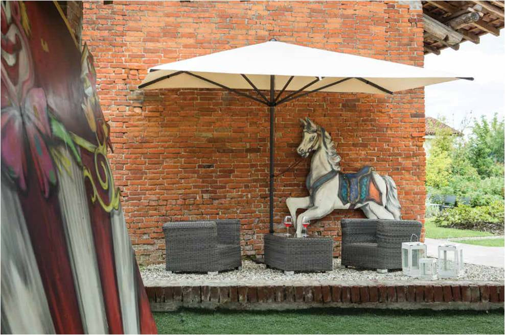 Wall Corner Umbrella - WALL CORNER Fim