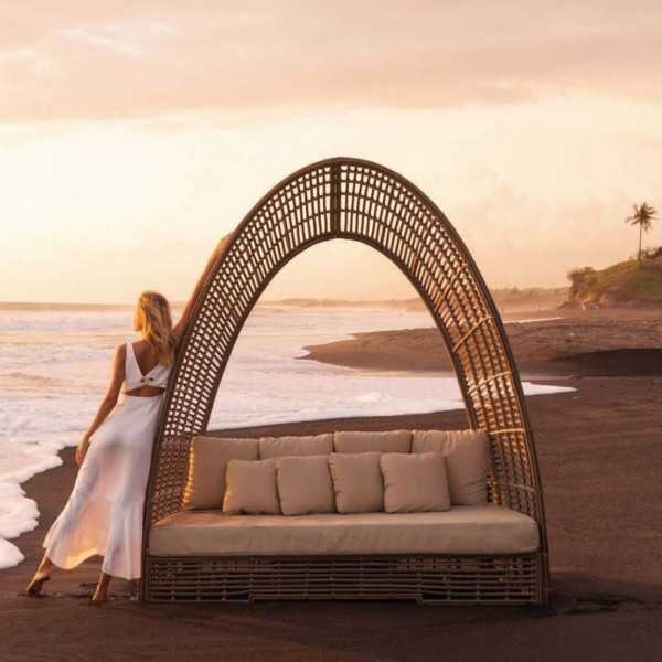 Surabaya Daybed - Skyline Design