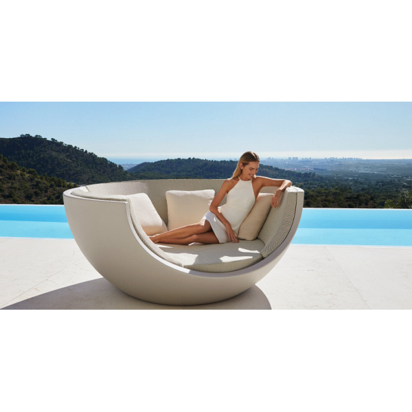 ULM MOON DAYBED Lacquered Braided Umbrella Ecru - Double Round Lounge Chair