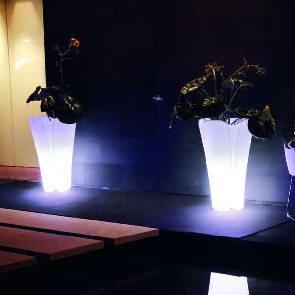 Pot de fleurs lumineux Pezzettina Vondom