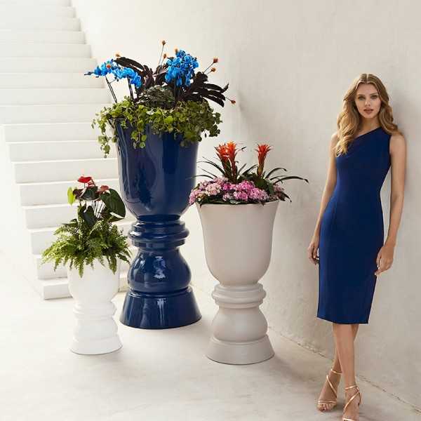 SUAVE PLANTER laquered blue