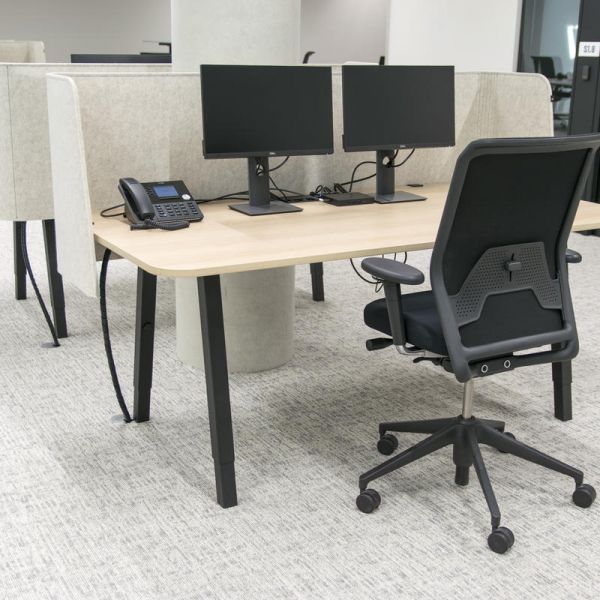 ACOUSTIC WRAP DESK - Acoustic Enclosure for Office