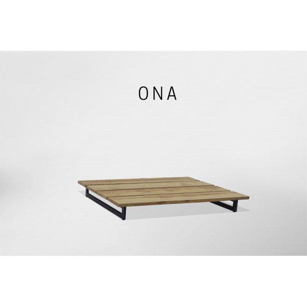 Table basse d'extérieur en bois traité