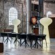 Lampes Bloom par Vondom dans un restaurant tendance