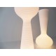 Lampe Bloom avec le Pot Lumineux Blanc Bloom de la même collection par Vondom