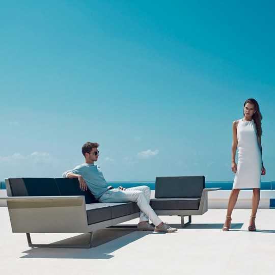 Canape d Angle Exterieur DELTA Corner par Vondom (anciennement collection FLAT)