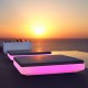 Illuminez vos soirees avec le Lit de Jardin Carre à Led Multicolores Vela Daybed 200 RGB par Vondom