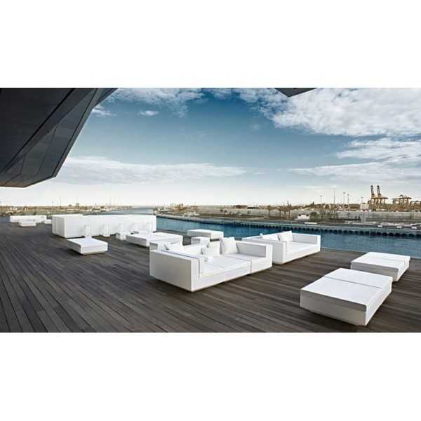  Ensemble (éteint) du Mobilier Design et Confortable pour Bar Vela Sofa RGB Vondom