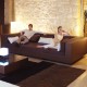 Vela Sofa Central Meridienne Mate Bronze entouree des modules gauche et Droit accompagnee de petits coussins - Vondom