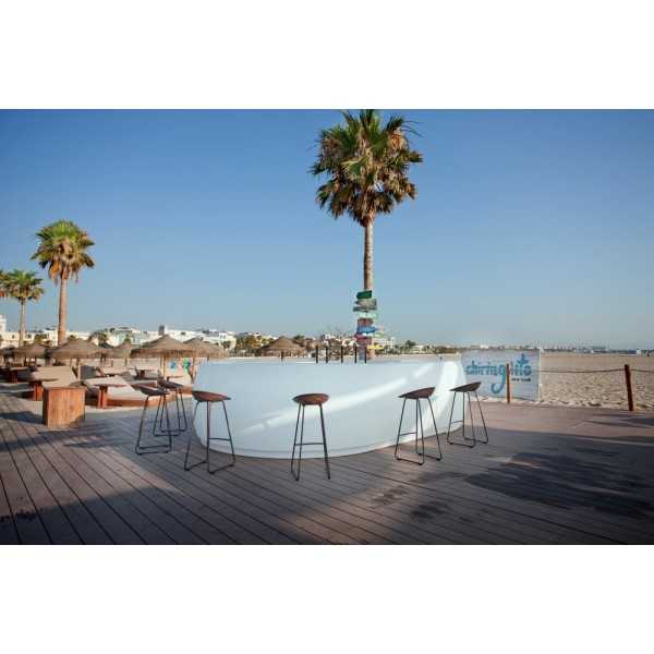 Fiesta Outdoor Bar (180 and Curva Matt modules) by Vondom at Marina Beach Club Valencia in Spain