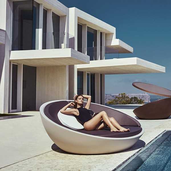 ULM Daybed - Polyethylene Round Garden Bed - Vondom