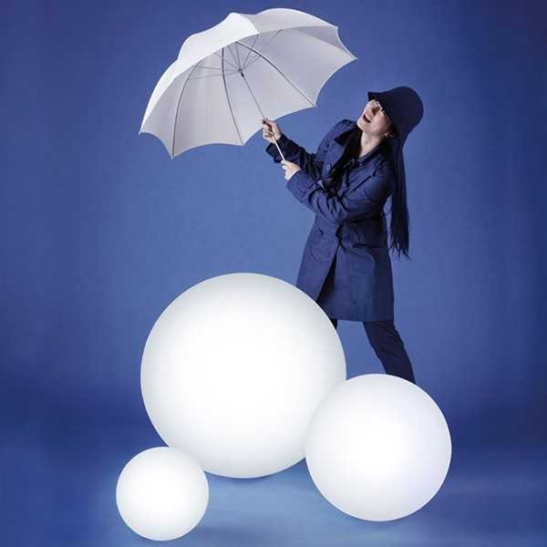 GLOBO 70 Large Luminous Ball Floor Lamp 70 cm Diameter Timeless Design