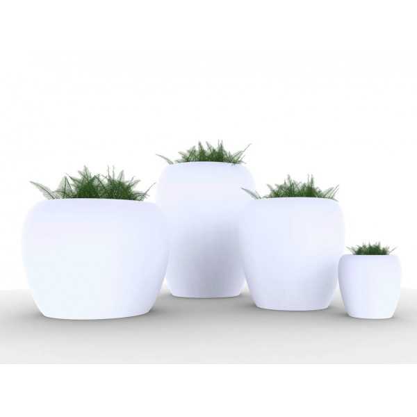 Outdoor Blow Planters 40 80 75 and 120 Vondom (switched off)