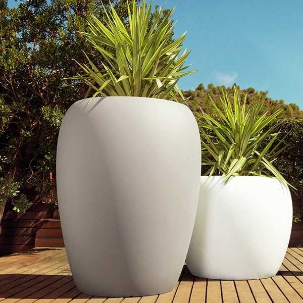 BLOW Pot 120 Lacquered - Big Outdoor Polyethylene Planter with Lacquered Finish