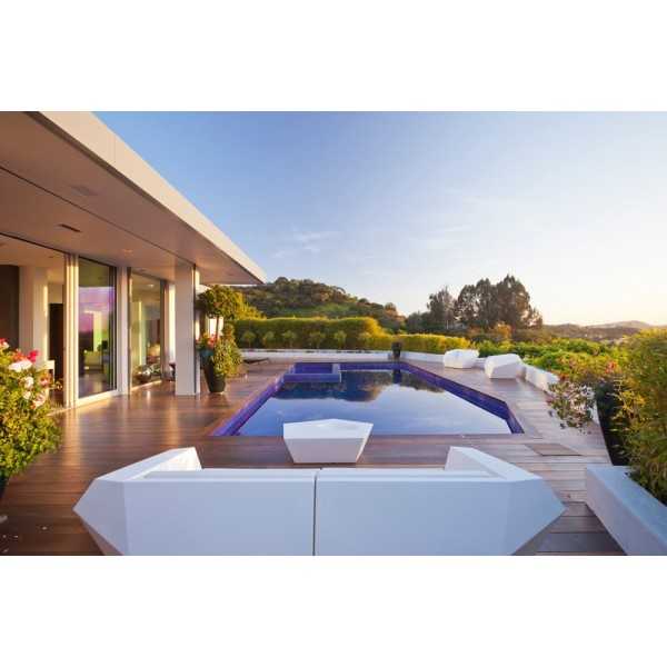  Lounge Exterieur Piscine Faz Vondom au Hal Levitt a Beverly Hills