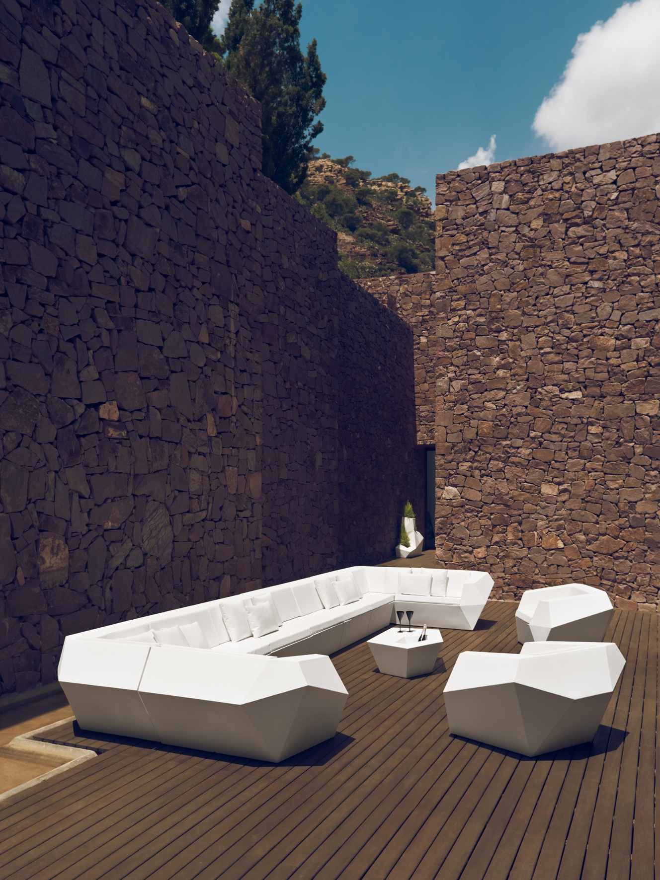 Vondom FAZ Sofa Right Matt Outdoor Design Divan with Surface Cutting