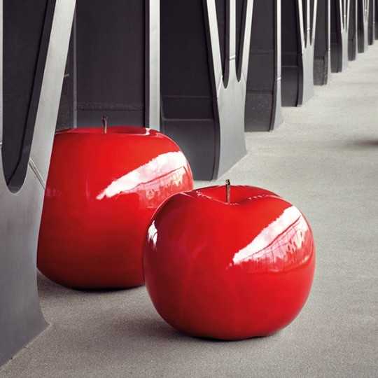 Pomme Vernis Brillant – Sculpture de Fruit XXL Extérieur Intérieur