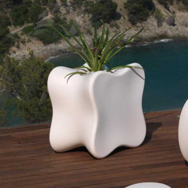 Vases, grand pot de fleurs design Vondom