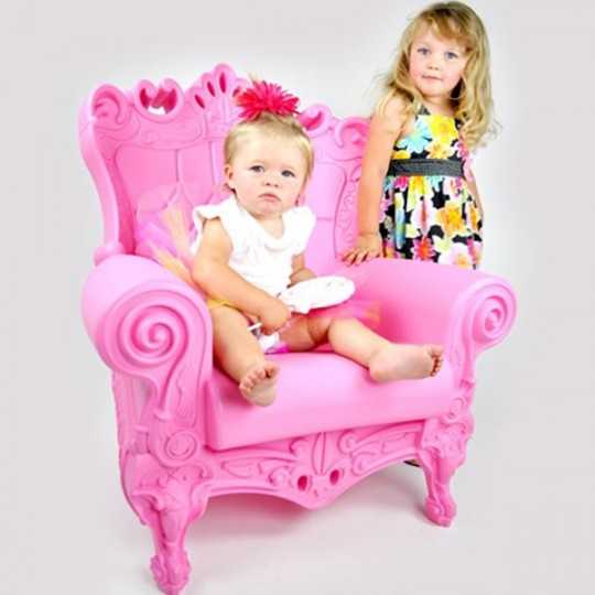 Fauteuil Couleur Rose mat sur Sur Demande Little Queen of Love Slide Design