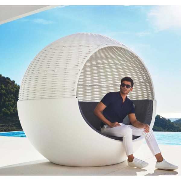 Bain de soleil en résine tressée MOON DAYBED VELA