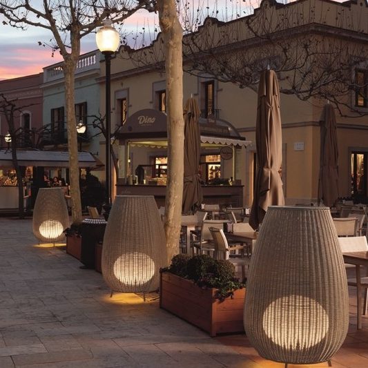 Quel luminaire extérieur choisir pour sa terrasse ? - Barazzi Blog