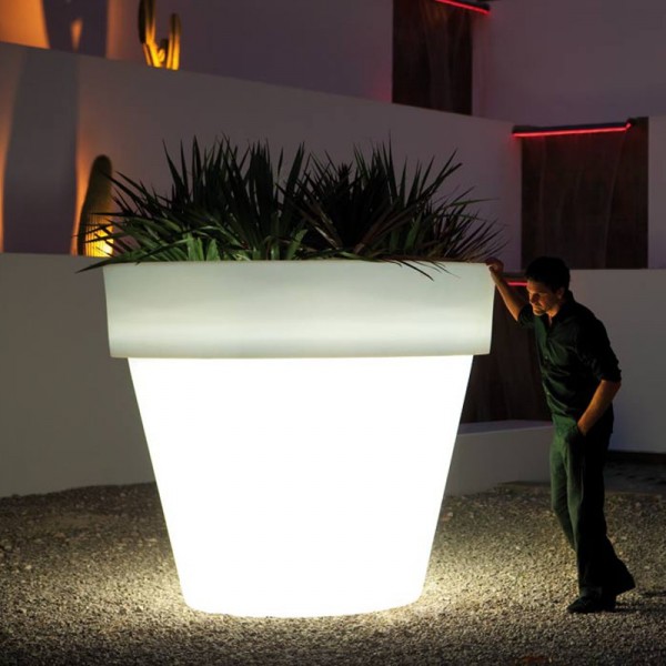 PLANTER - round RGB multicolored lighted pot - LED lighted pot - VONDOM