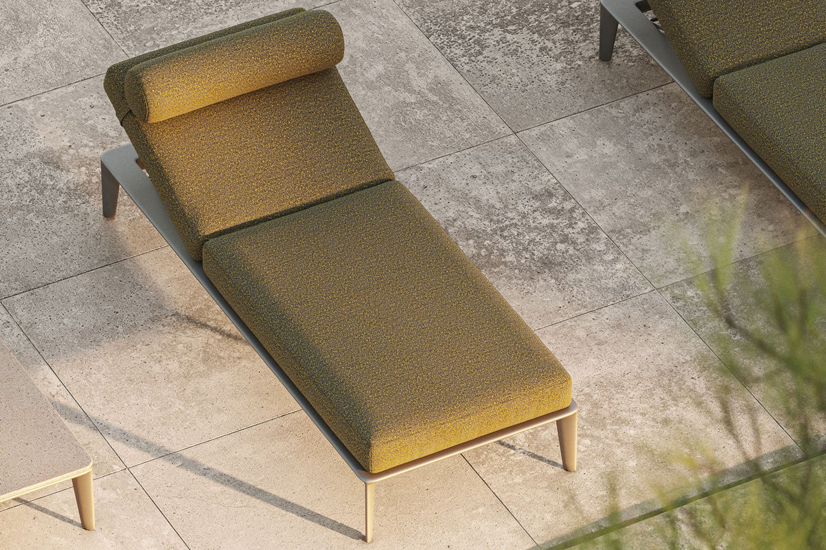 PASADENA Vondom indoor outdoor padded sun lounger