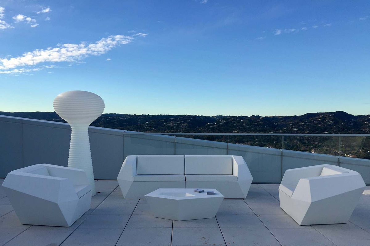 Lampe Exterieure BLOOM avec Salon Lounge FAZ par Vondom