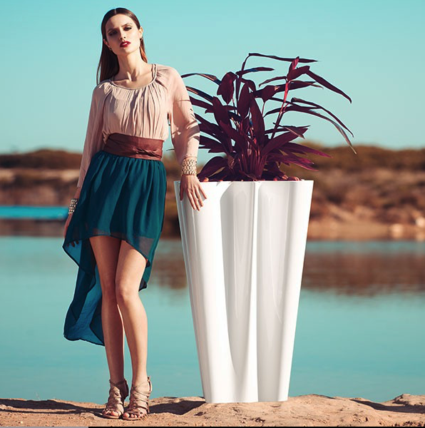 Pot de fleurs design de Collection BYE BYE par Vondom