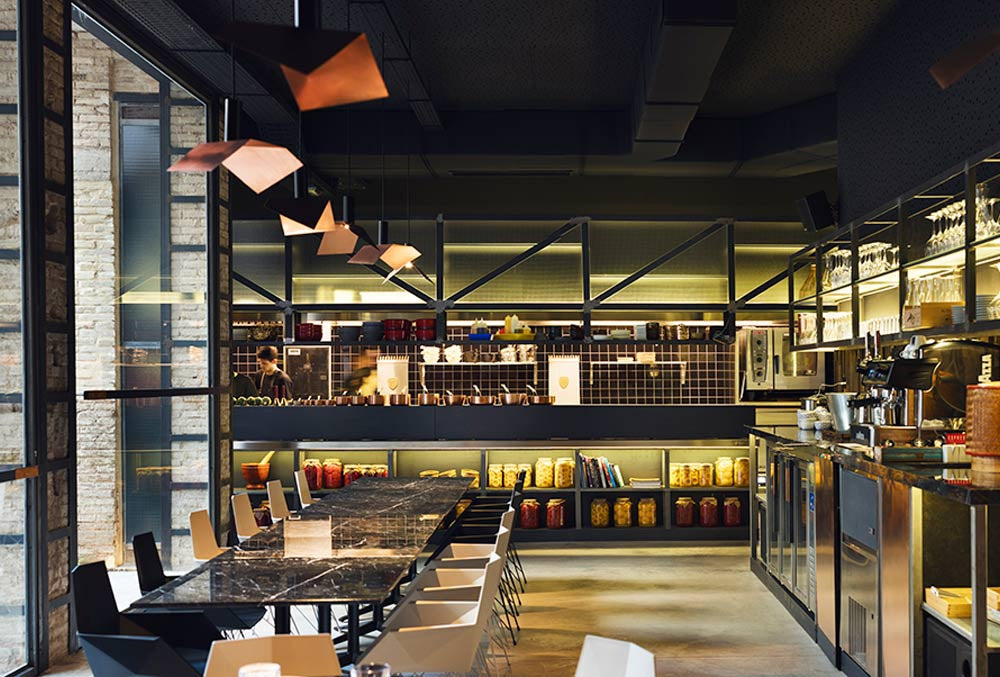 Chaises Faz usage interieur et exterieur ideales pour amenager bar restaurant tendance