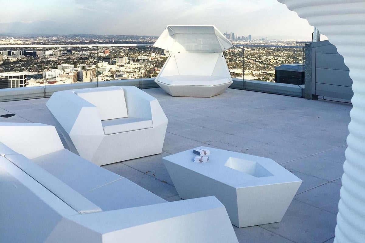 Fauteuil Blanc, Table Basse et Canape FAZ pour usage Professionnel 